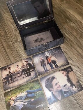 Twilight Collector Storage Box with Four Themed Prints - Black